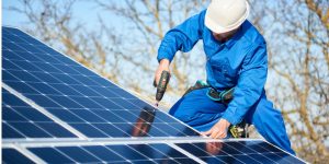 Installation Maintenance Panneaux Solaires Photovoltaïques à Engins